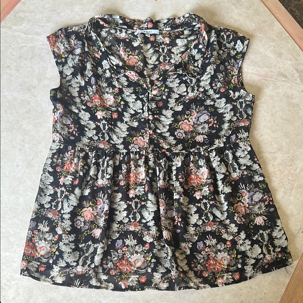 RO & DE Women's Multicolor floral light weight blouse Small Black Sleeveless Top